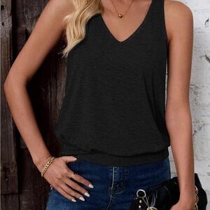 Sialois Black Tank Top
